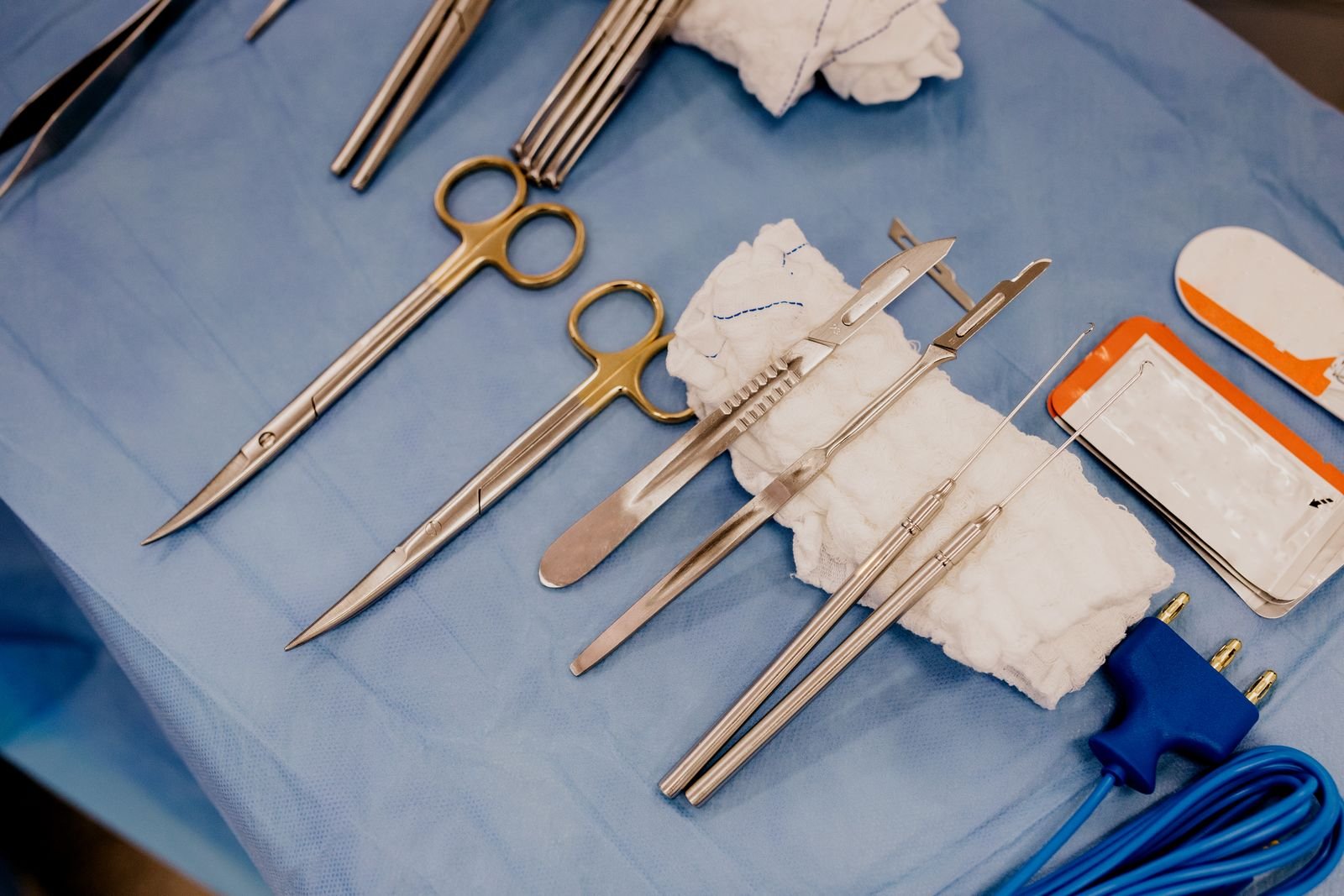 Single Port Robotic Surgery - surgical instruments prepared for a minimally invasive operation